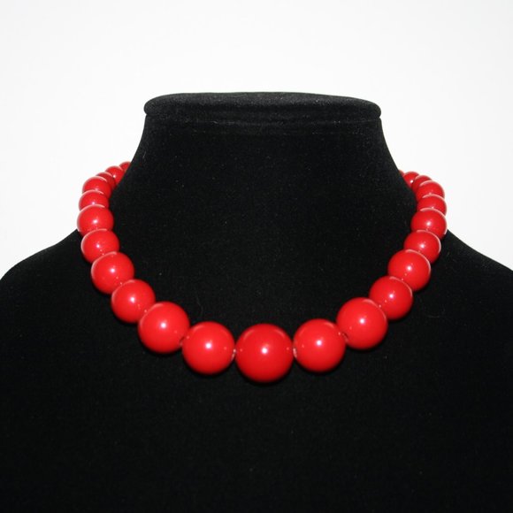 Beautiful chunky red beaded necklace adjustable